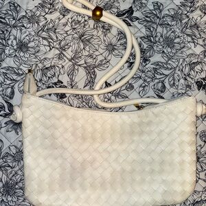 Chic White Woven Crossbody Bag